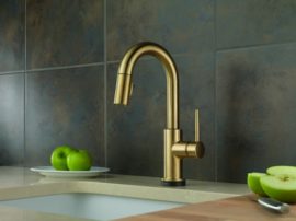 delta-trinsic-kitchen-faucet-champagne-bronze-finish
